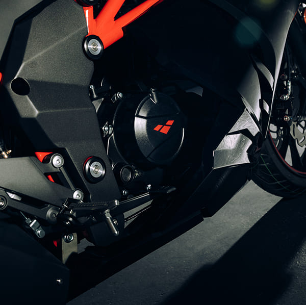 Liquid Cooled Engine