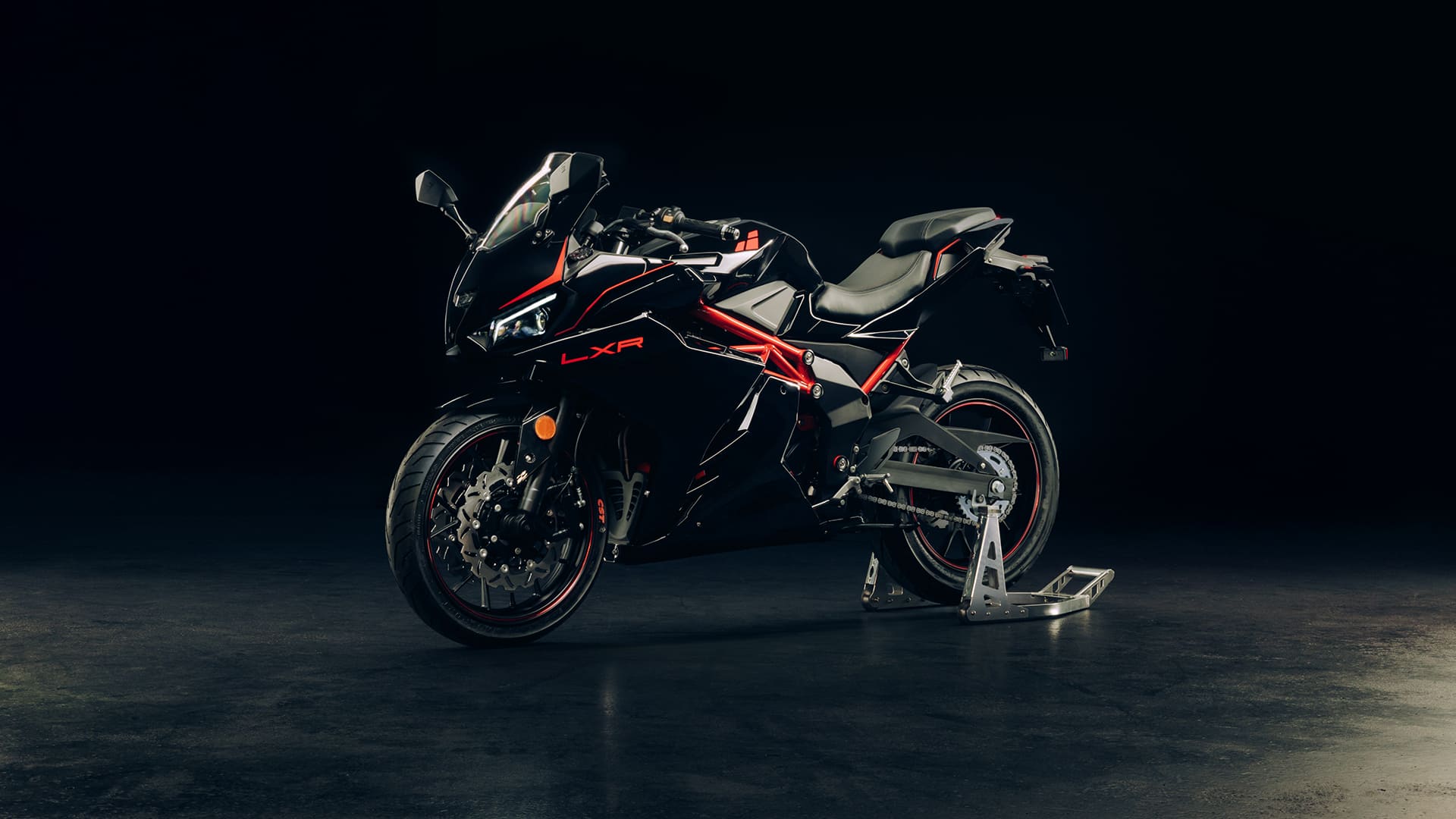 LXR 125 Black/Red front three-quarter studio shot
